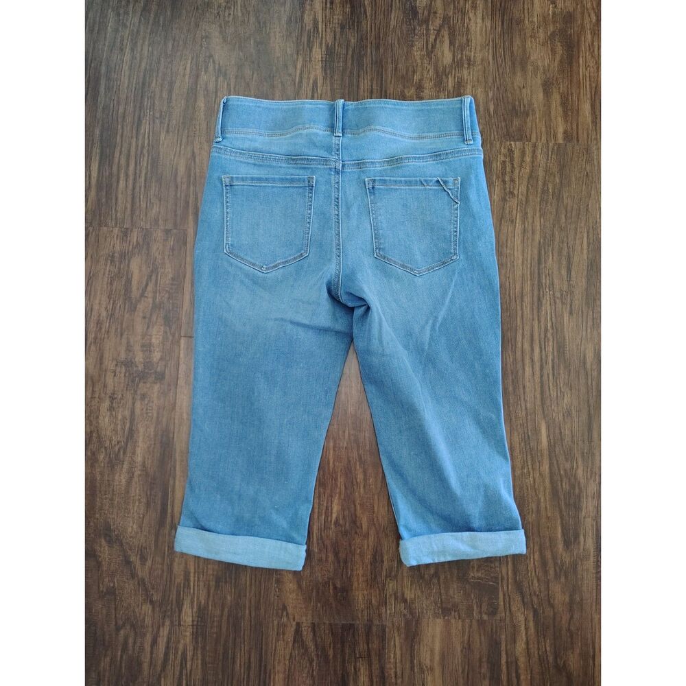 APT 9 Capri Jeans Womens 8 P Petite Light Wash Stretch Denim Cuffed Cropped - Picture 3 of 5